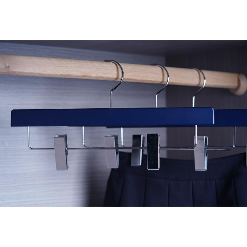 Ultrasonically Welded Blue Rubber Soft-Touch Plastic Bottom Clips Hanger