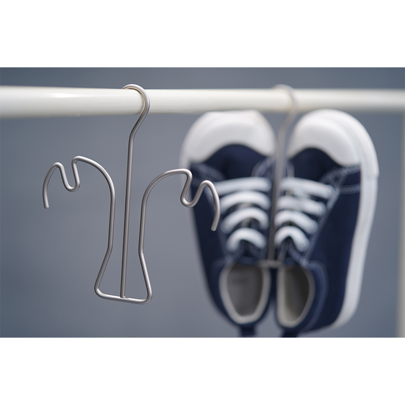 Creative Metal Shoes Hanger with Double Hooks