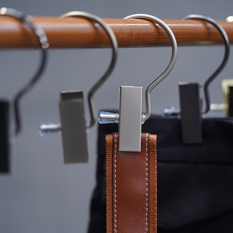 Single Metal Clips With Different Colors