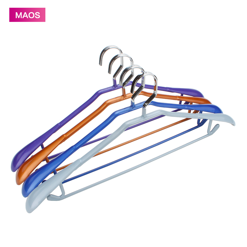 Colorful PVC Coating Metal Hanger with Broad Shoulders