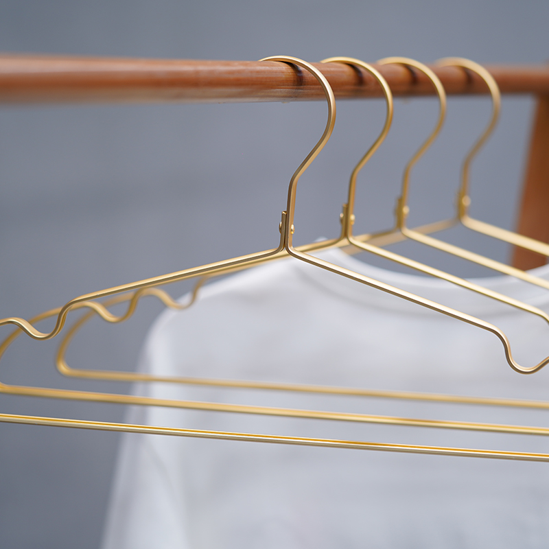 How To Choose Size Of Aluminium Cloth Hanger